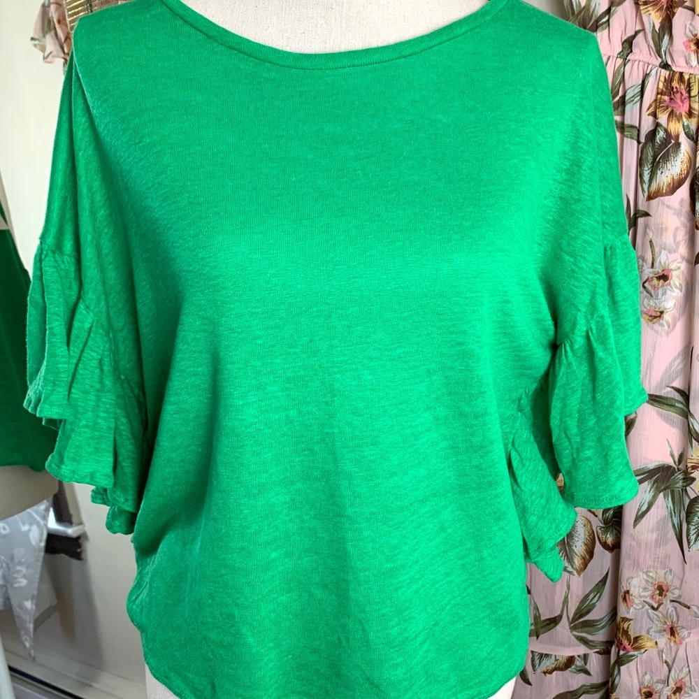 ⭐️Zara 100% linen top ruffle sleeves size small